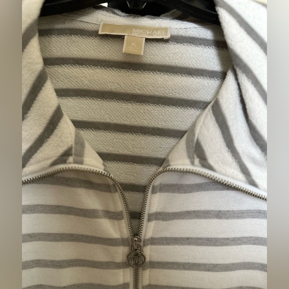 Michael Kors Active soft Jacket. All the way zip up. Size XL. White/gray. NWOT - Picture 3 of 7